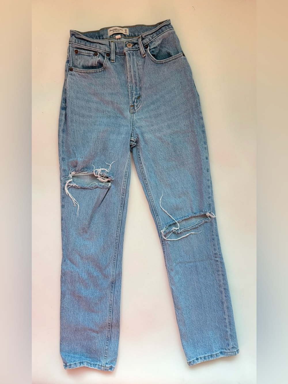 Abercrombie & Fitch 90’s Straight Ultra High Rise Size 25